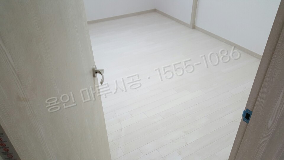 용인 처인구 남사읍 바닥공사 마루시공업체 한솔 SB 쉬폰화이트 강마루 시공 후